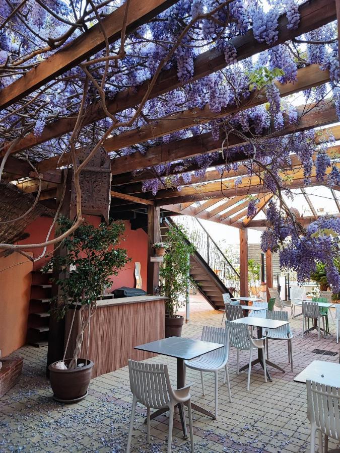Logis Hotel De La Clape Narbonne-Plage Exterior foto