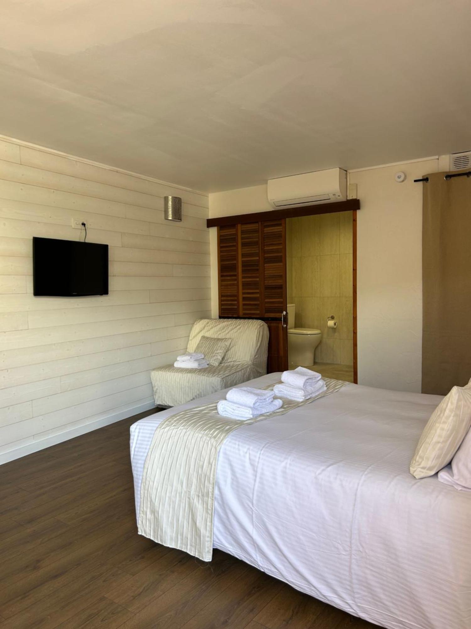 Logis Hotel De La Clape Narbonne-Plage Exterior foto